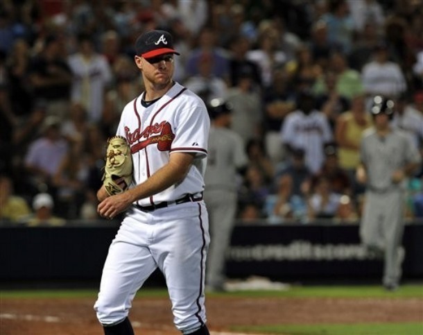 Braves eye Kimbrel for closer's role