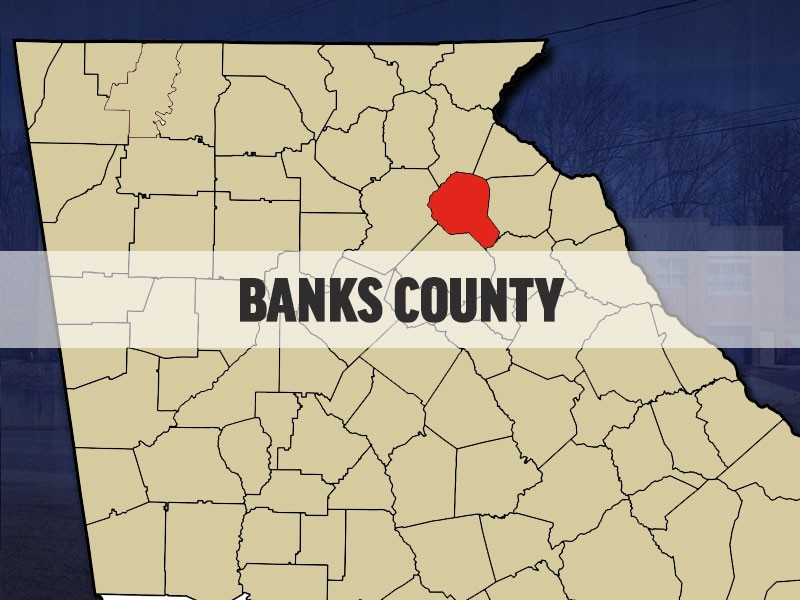 Fire destroys a vacation home in Banks County