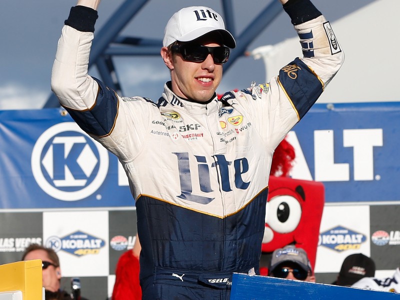 Keselowski Overcomes Penalty To Win At Las Vegas | AccessWDUN.com