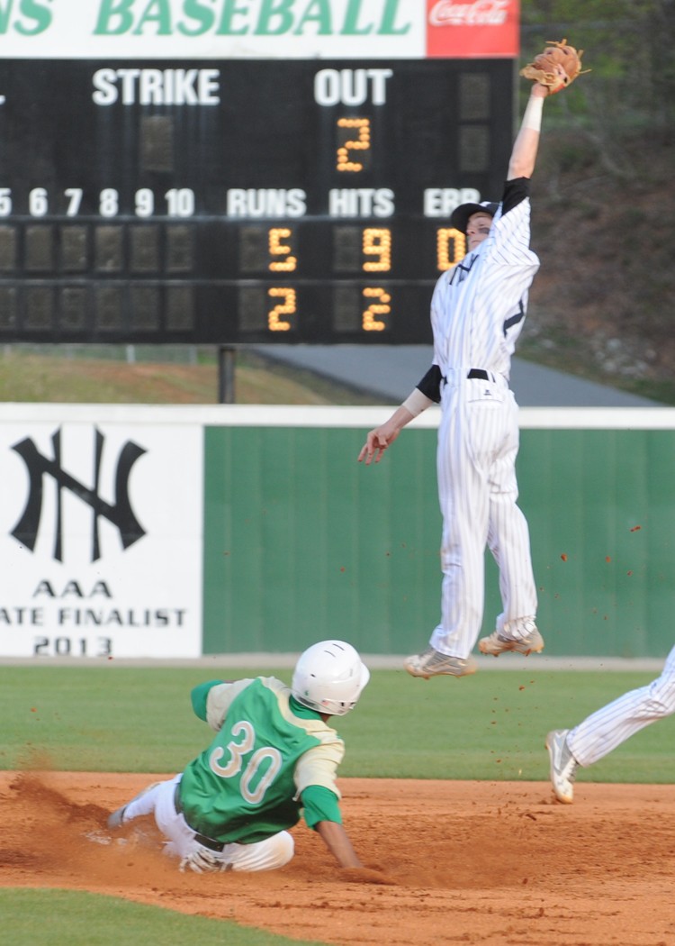 Baseball: Wolves rally past North Hall in extra innings