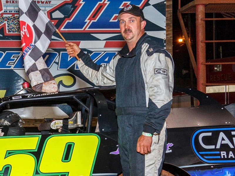 Dale Thurman takes Super Late Model victory at Dixie