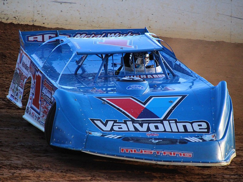 Josh Richards captures WoO LMS win No. 17 at Merritt