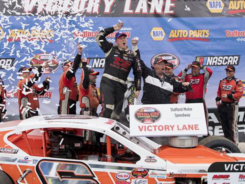 Preece edges Coby for Whelen Modified win at Stafford | AccessWDUN.com