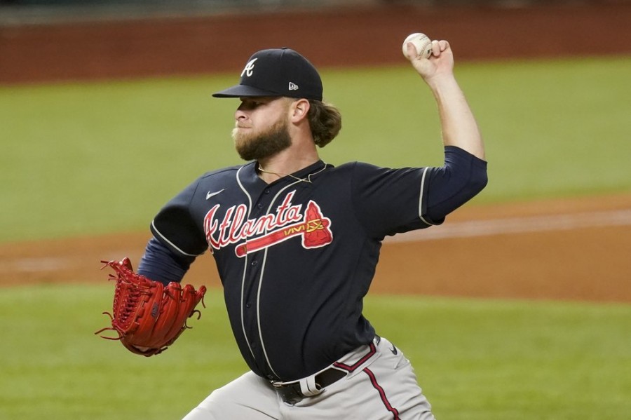 Texas natives Minter for Braves, May for Dodgers to sta