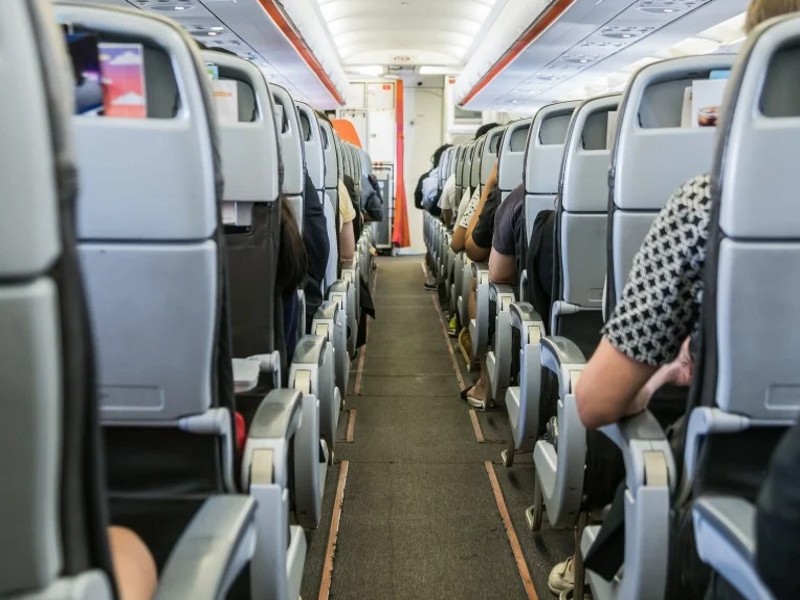 Article: 'The Flight Attendant Jump Seat' - at