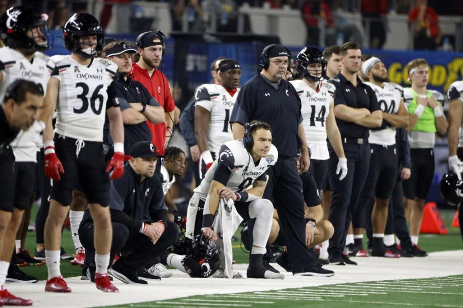 Cincinnati Bearcats College Football Playoff 2021 Cotton Bowl