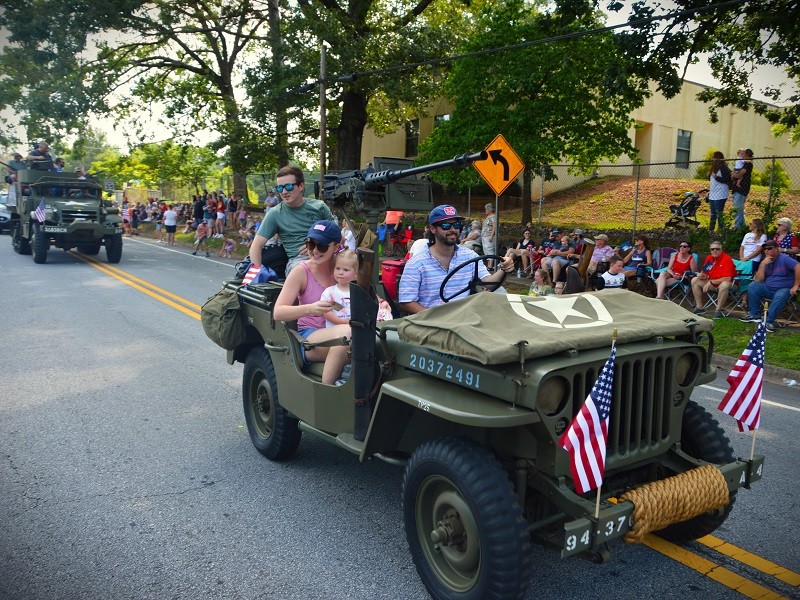 Crowd gathers in Demorest to celebrate Glorious Fourth of July