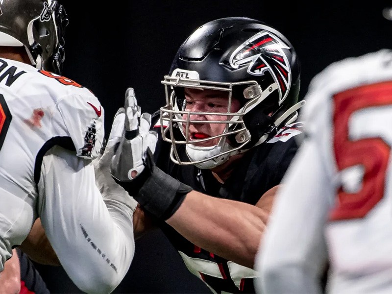 Falcons sign guard Chris Lindstrom to 5-year extension