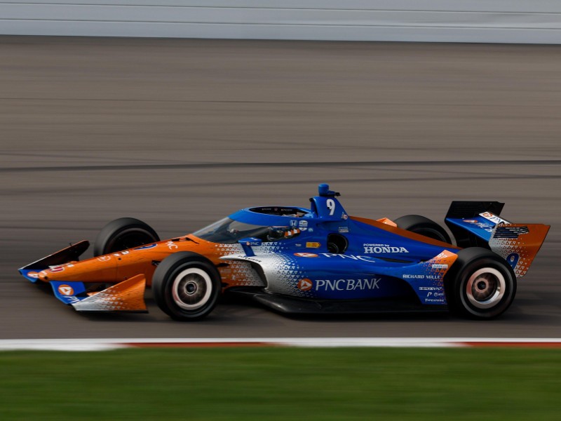 Scott Dixon saves fuel to score IndyCar victory at WWTR