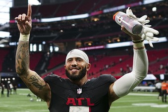 Falcons place linebacker Troy Andersen on IR with possible season-ending  shoulder injury, Sports