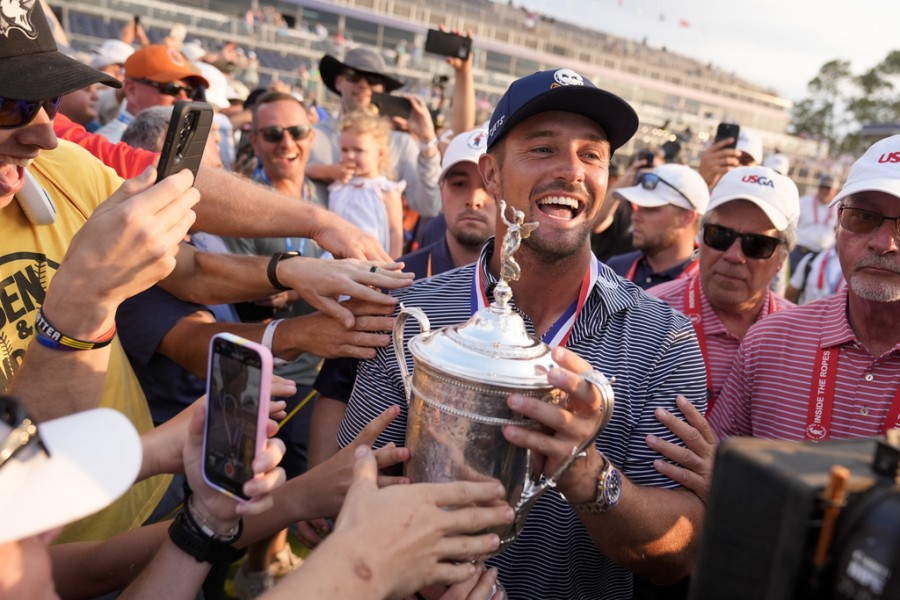 DeChambeau Wins 2nd U.S. Open, Holds Off McIlroy | AccessWDUN.com